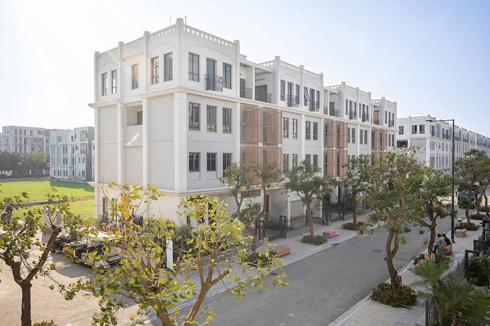 Rủi ro khi mua nhà liền kề – Những điều người mua cần biết trước khi xuống tiền