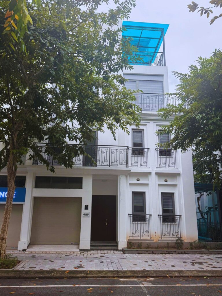 Bán biệt thự Nguyễn Xiển 160m hướng Đông Nam tại The Manor Central Park
