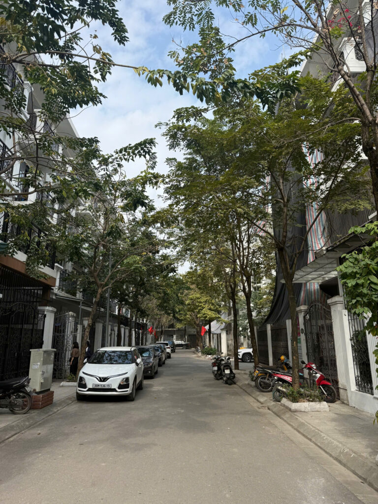 Bán liền kề Hacinco Nguyễn Xiển 73,5m, nhà 5 tầng, hướng Đông Nam