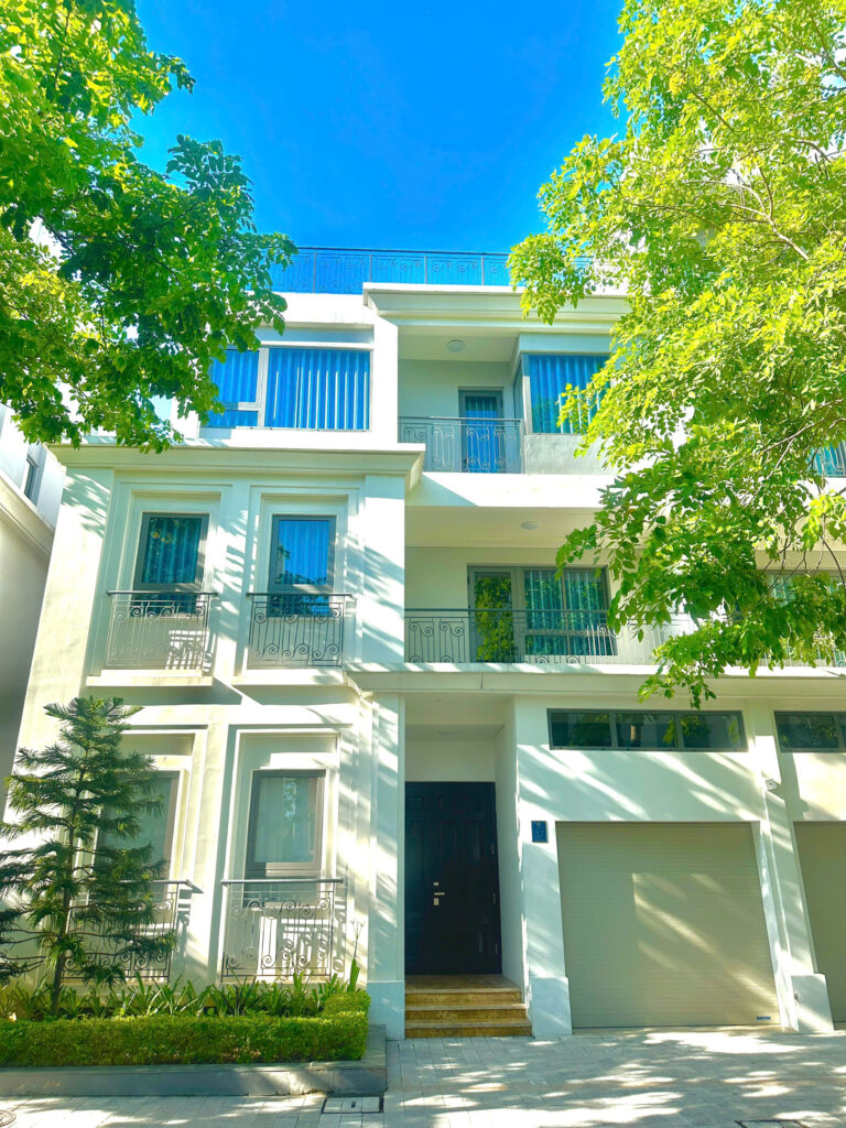 Bán biệt thự The Manor Central Park 200m2, 4 tầng, có thang máy, hồ bơi, gara để xe