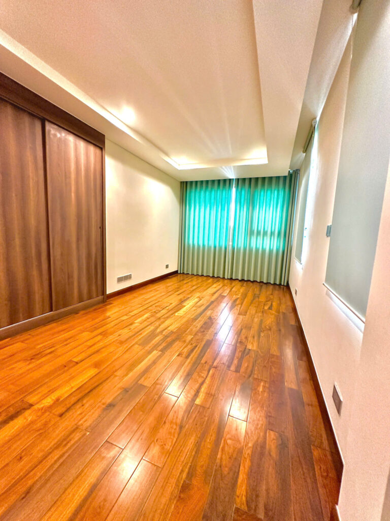 Bán biệt thự The Manor Central Park 200m2, 4 tầng, có thang máy, hồ bơi, gara để xe
