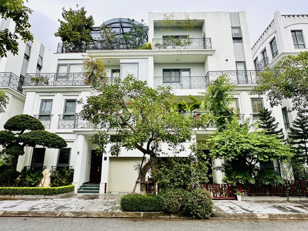Bán biệt thự The Manor Central Park 200m2, 4 tầng, có thang máy, hồ bơi, gara để xe