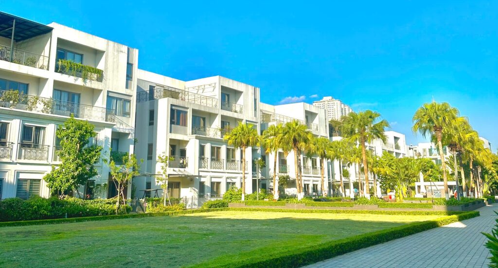 Bán biệt thự The Manor Central Park 200m2, 4 tầng, có thang máy, hồ bơi, gara để xe