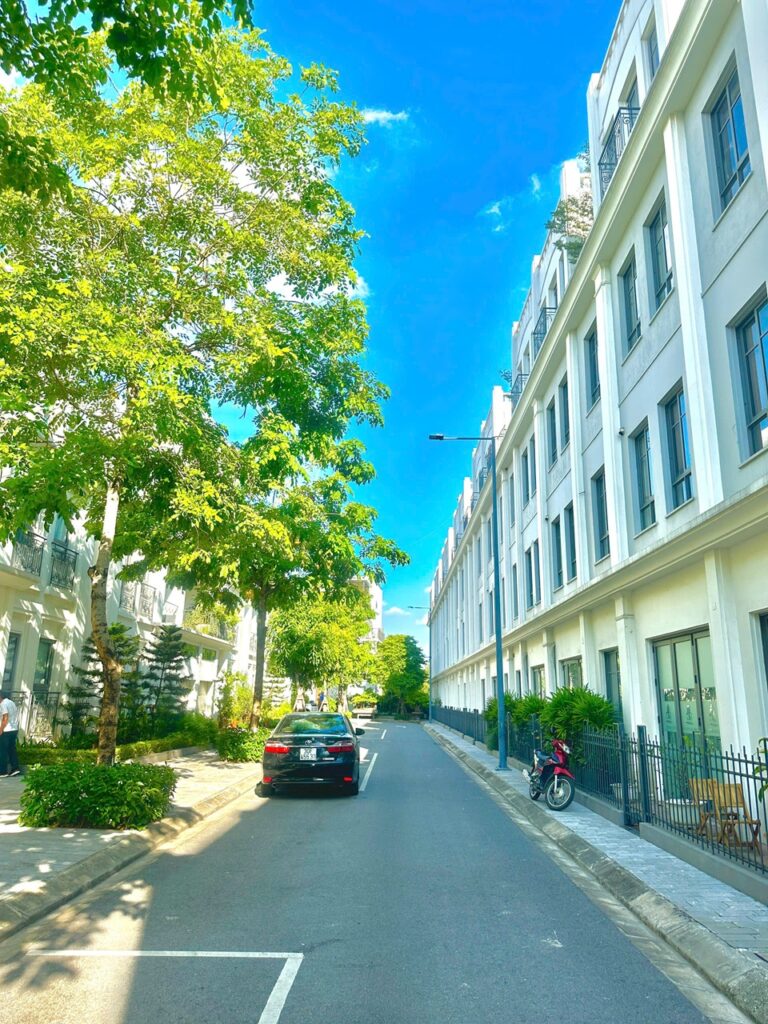 Bán biệt thự The Manor Central Park 200m2, 4 tầng, có thang máy, hồ bơi, gara để xe