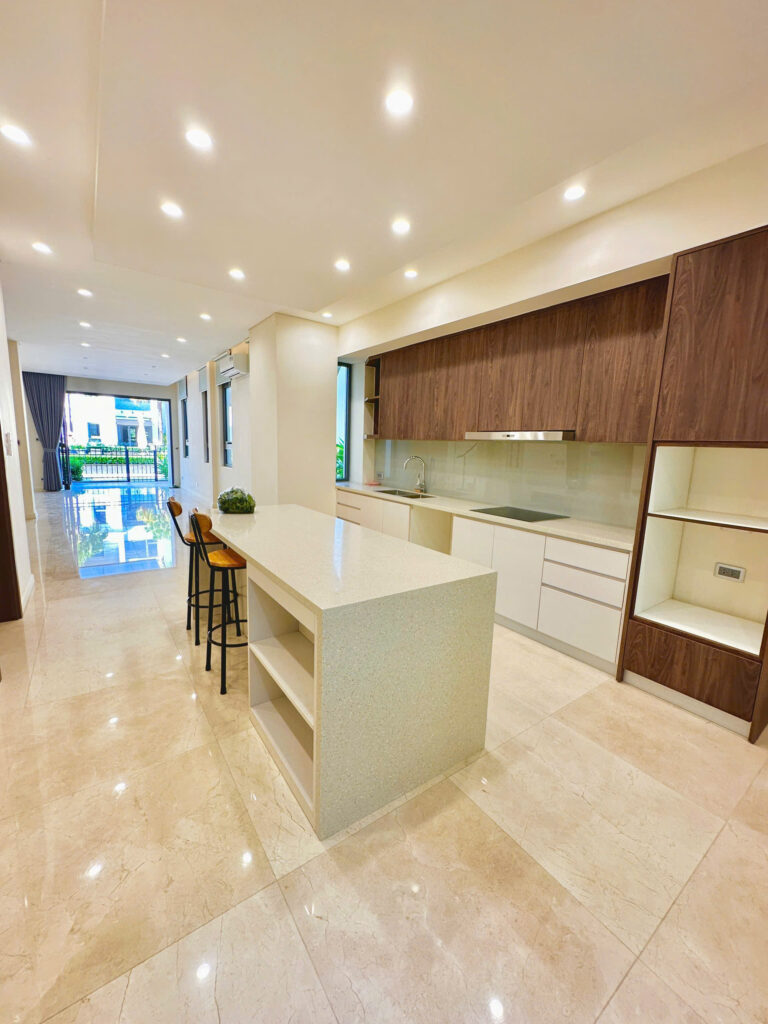 Cho thuê biệt thự The Manor Central Park 200m2, 4 tầng, có thang máy, hồ bơi