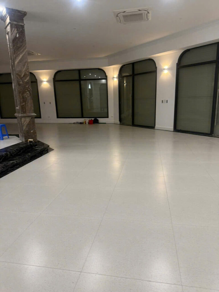 Cho thuê căn góc Shophouse 3 mặt tiền tại KĐT The Manor Central Park
