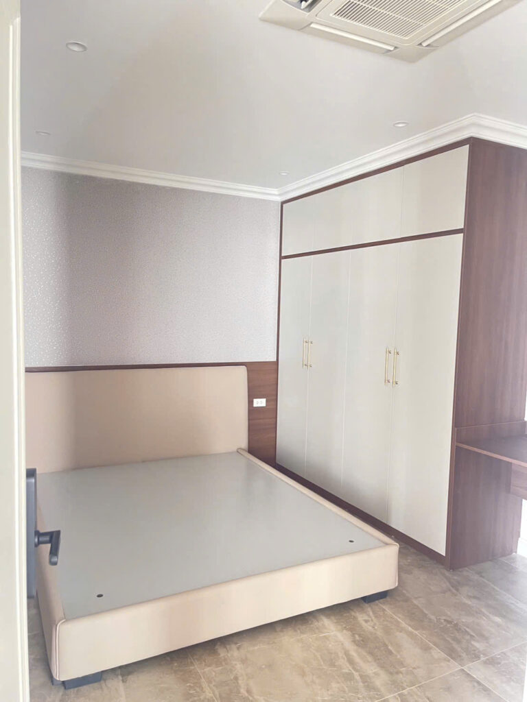 Cho thuê căn góc Shophouse 3 mặt tiền tại KĐT The Manor Central Park