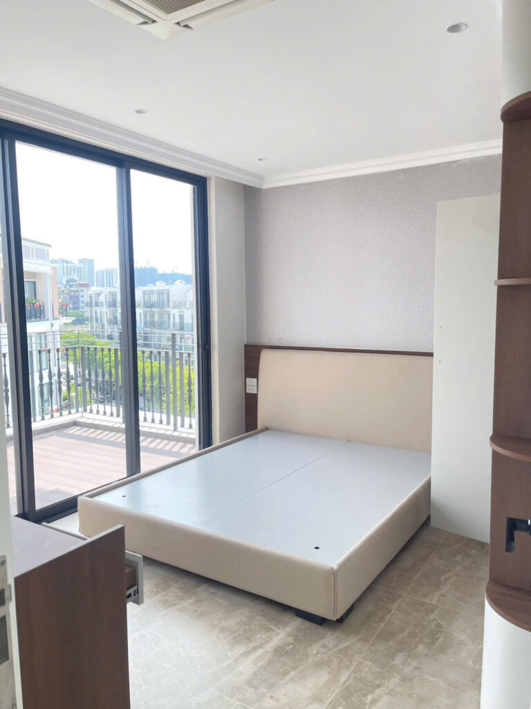 Cho thuê căn góc Shophouse 3 mặt tiền tại KĐT The Manor Central Park