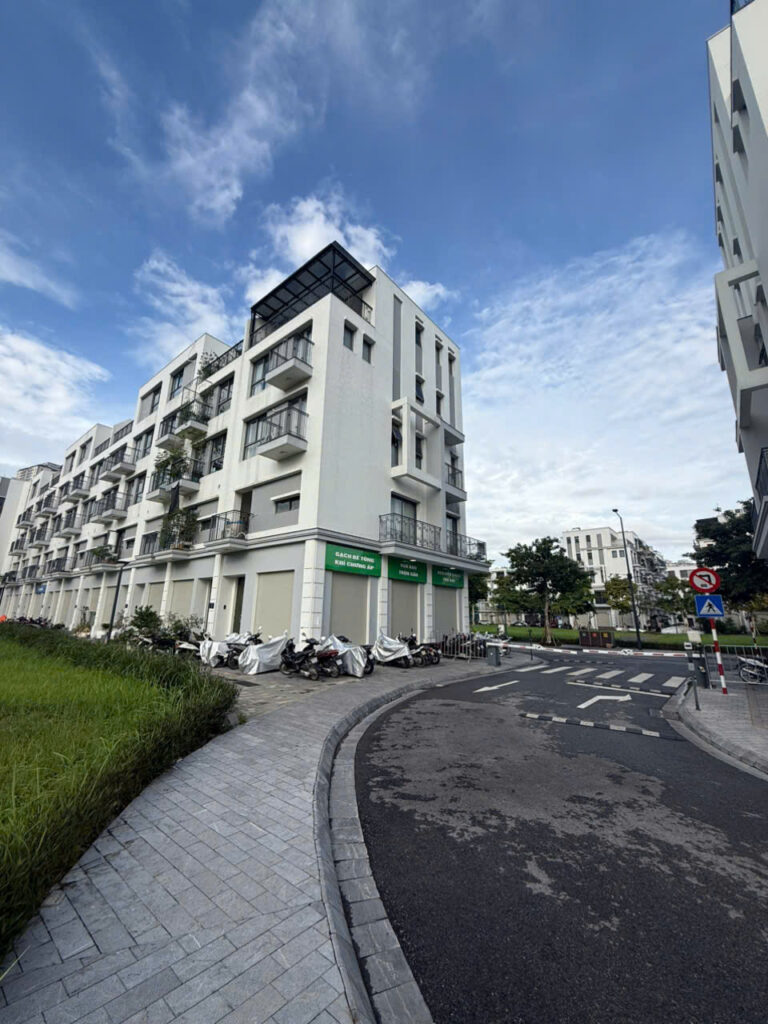 Bán shophouse The Manor Central Park 125m2, căn góc 3 mặt tiền, hiện đang cho thuê