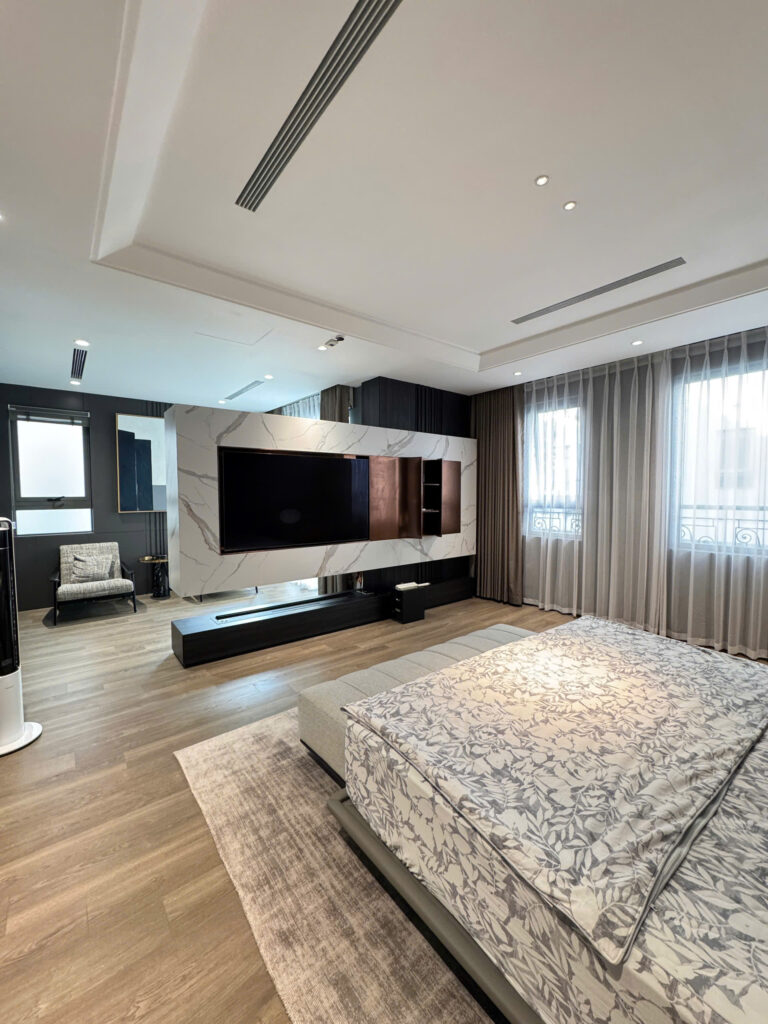 Bán biệt thự The Manor Central Park 4 tầng, 160m2, full nội thất cao cấp, có thang máy