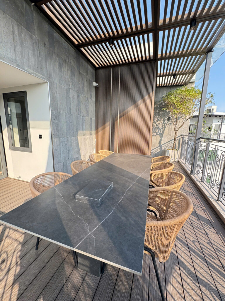 Bán biệt thự The Manor Central Park 4 tầng, 160m2, full nội thất cao cấp, có thang máy