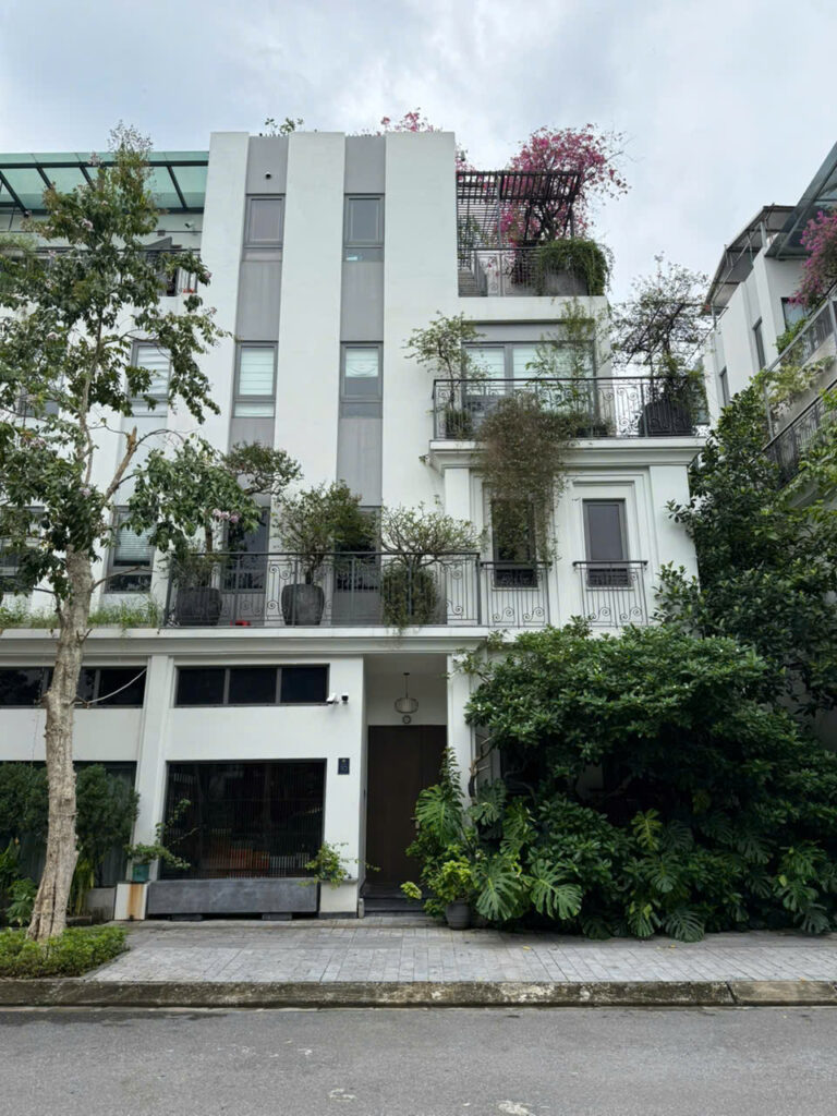 Bán biệt thự The Manor Central Park 4 tầng, 160m2, full nội thất cao cấp, có thang máy