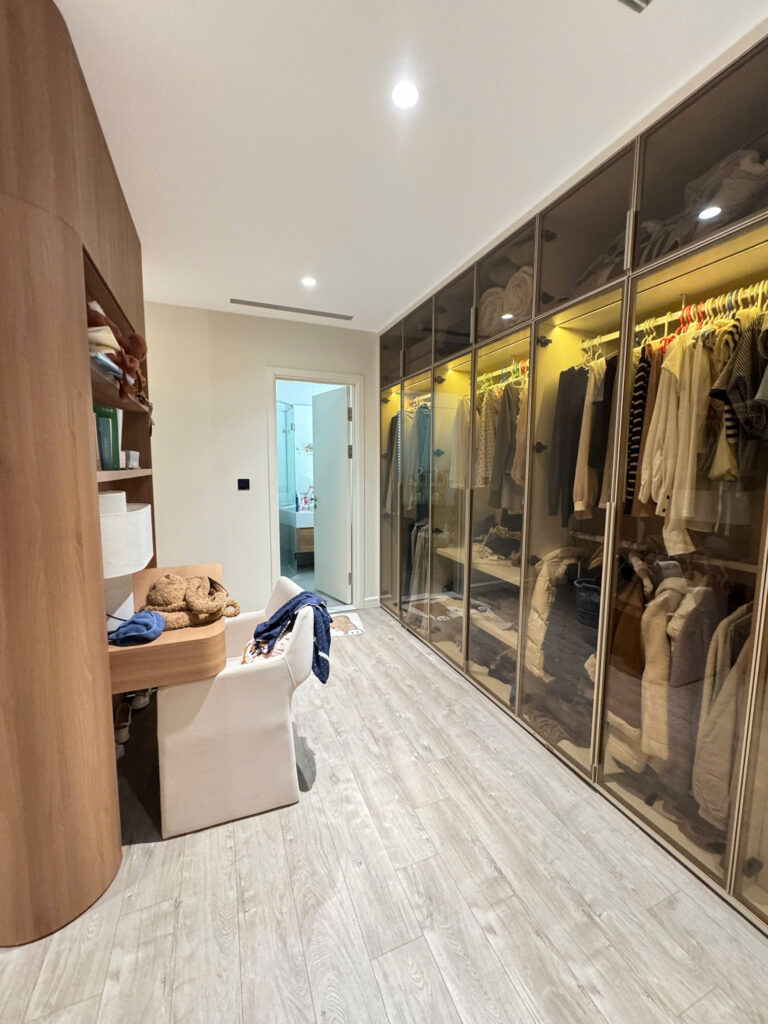 Bán biệt thự The Manor Central Park 4 tầng, 160m2, full nội thất cao cấp, có thang máy