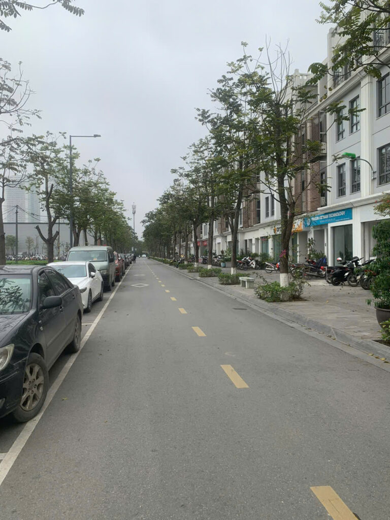 Bán liền kề The Manor Central Park 99m2, 4 tầng, nhìn ra đường Nguyễn Xiển