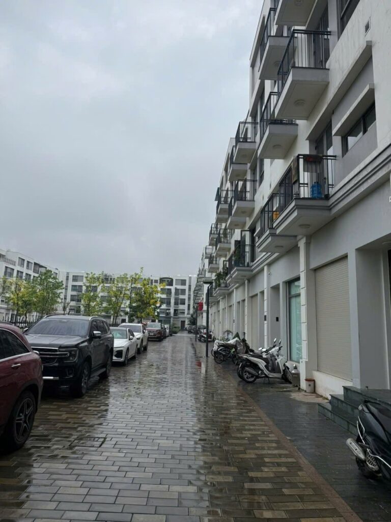 Bán The Manor Nguyễn Xiển: Shophouse 75m2, 5 tầng mặt phố đi bộ, vị trí đẹp để kinh doanh buôn bán